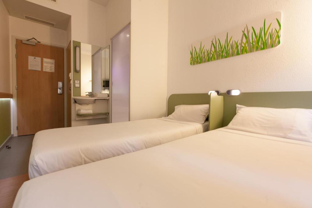 Hotel Ibis Budget Porto Gaia Vila Nova de Gaia Quarto foto